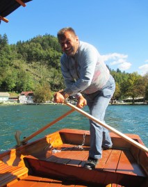 Row your pletna boat...