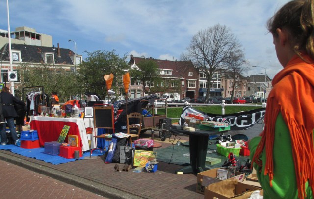 Alkmaar's canalside tag sale tables 