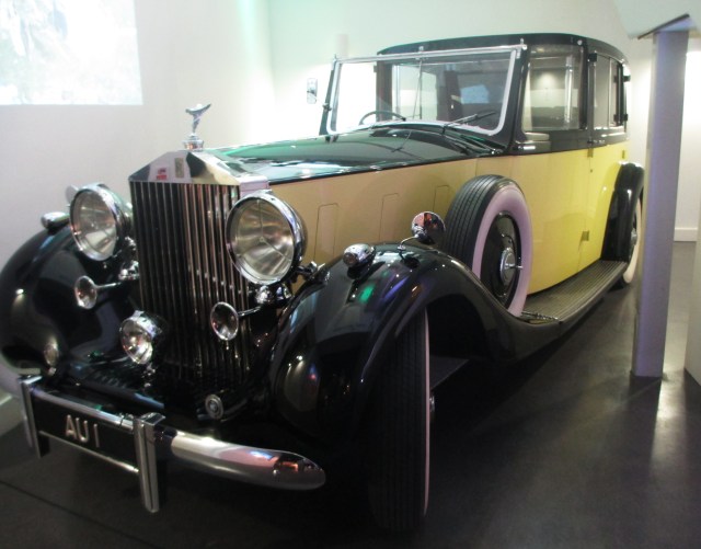 Goldfinger's 1937 Rolls Royce Phantom