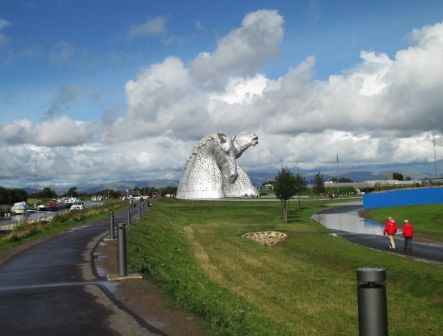 canalside Kelpies, Helix Park